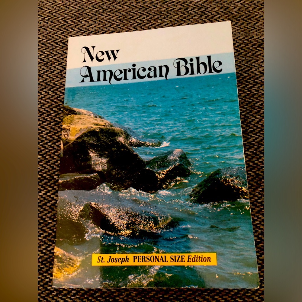 New American Bible - Saint Joseph Personal Size Edition, Paperback Book